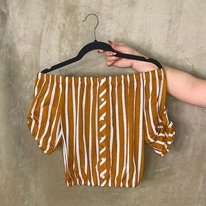 Women’s top size M